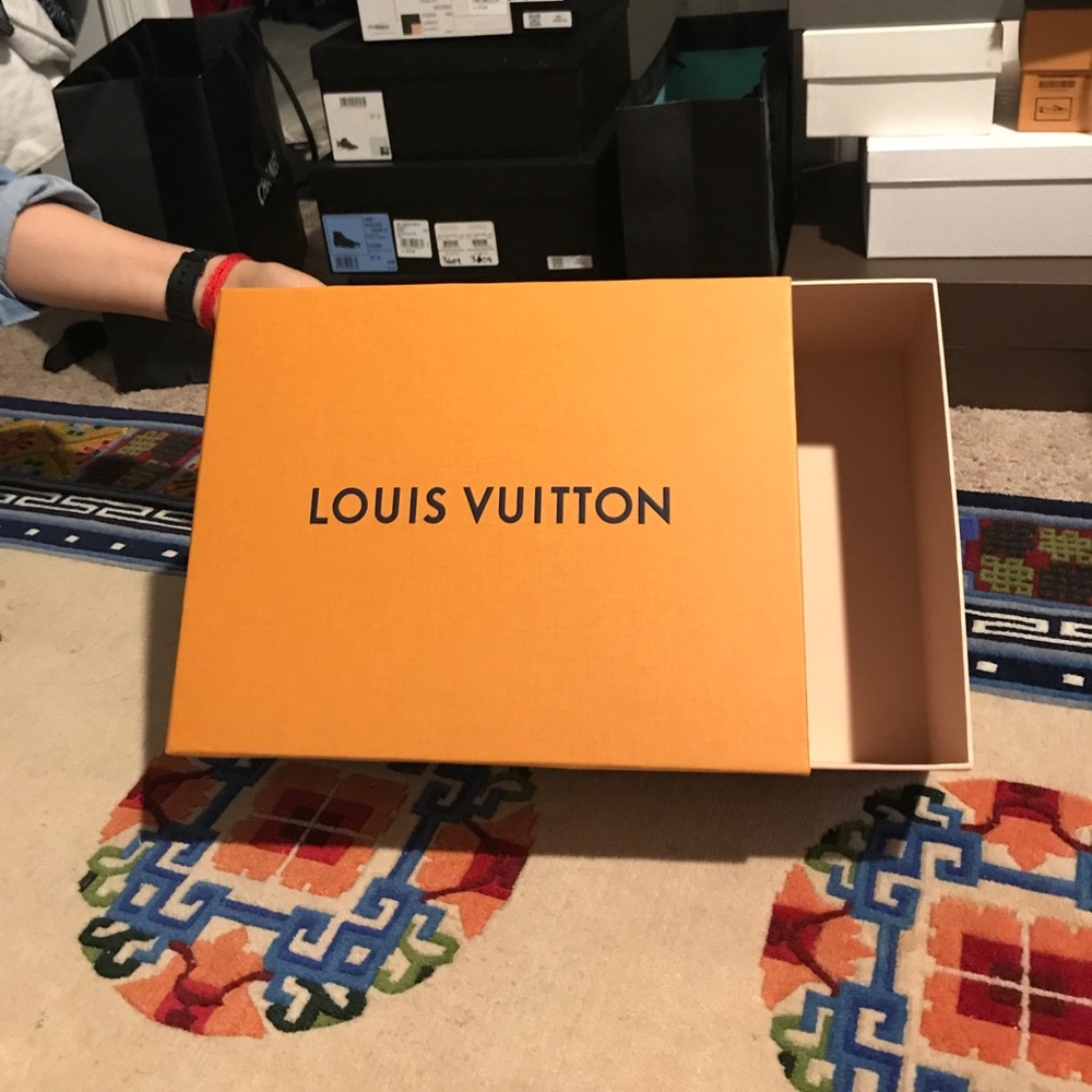 Box on sale❤️❤️❤️